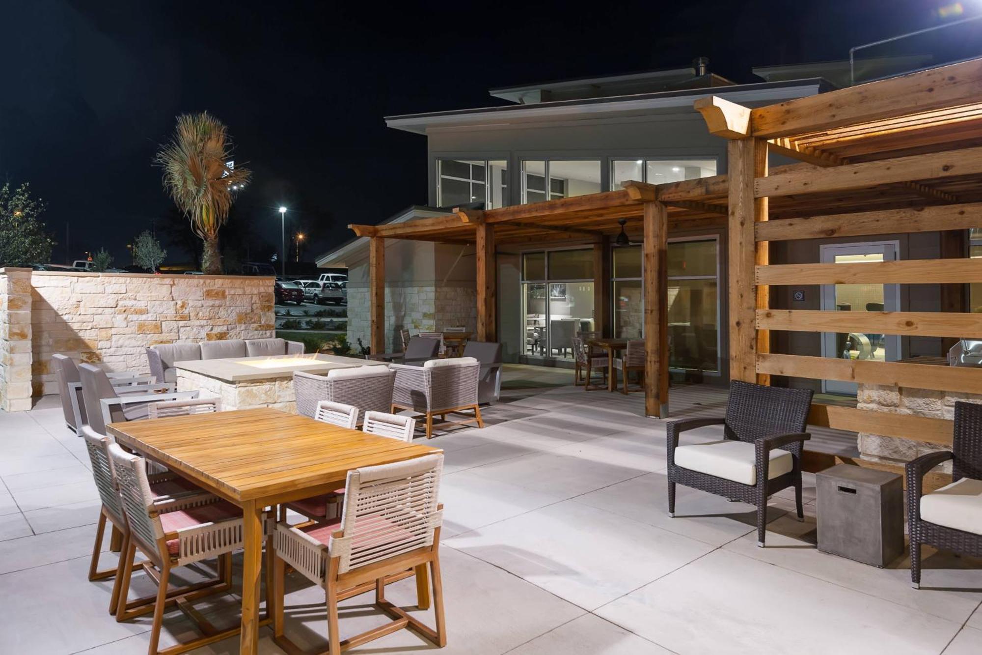 Residence Inn By Marriott Austin Airport Exterior photo